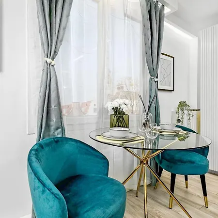 Ferienwohnung Perle Bleue - Proche Transport En Commun - Wifi Gratuit Villejuif Exterior foto
